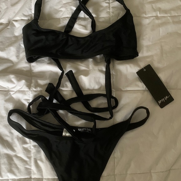 NWT NASTYGAL Black Strap CrossBack Bikini Set, Xs (2 EU6) - Picture 2 of 5